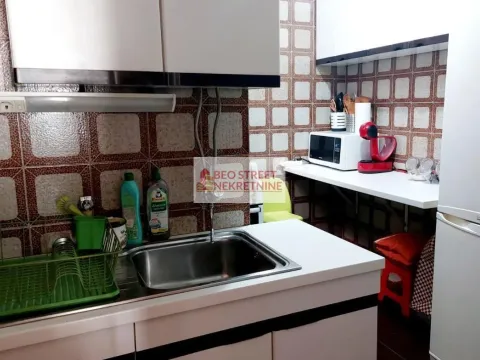 Izdavanje, četvorosoban stan, 108m², Stari Grad, Beograd - image 12