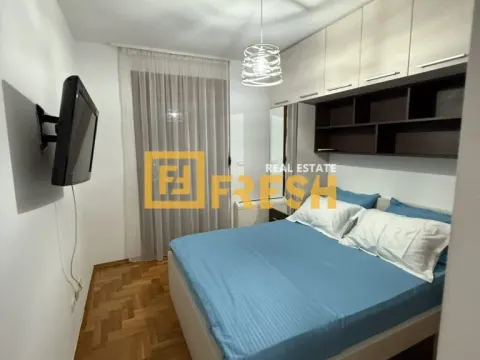 Izdavanje, dvosoban stan, 75m², Pobrežje, Podgorica - image 5