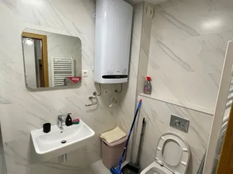 Izdavanje, jednosoban stan, 48m², City Kvart, Podgorica - image 11