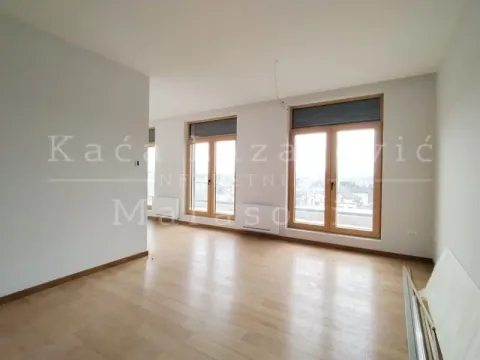 Izdavanje, trosoban stan, 166m², Čubura, Beograd - image 7