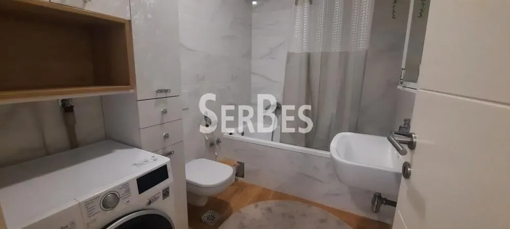 Izdavanje, jednosoban stan, 42m², Adamovićevo Naselje, Novi Sad Sve Podlokacije