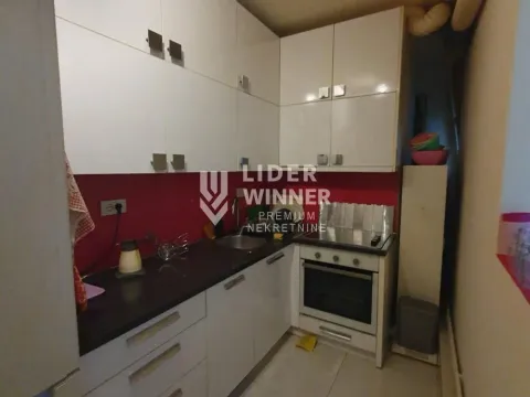 Prodaja, trosoban stan, 76m², Vračar Sve Podlokacije, Beograd - image 6