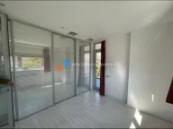 Izdavanje, kuća, 560m², Veliki Mokri Lug, Zvezdara Sve Podlokacije - image 29