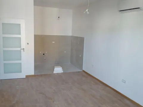 Sale, one bedroom apartment, 45m², Pobrežje, Podgorica