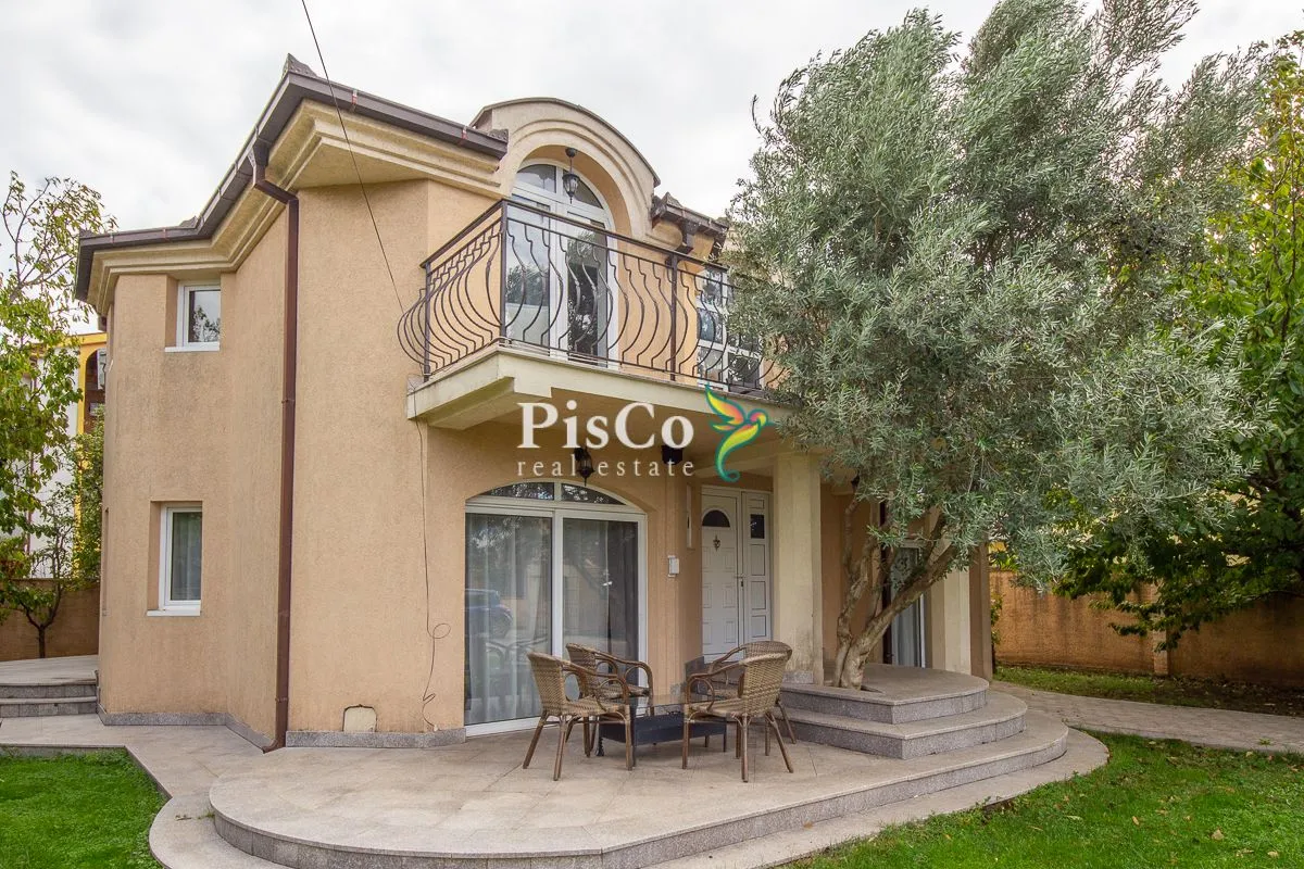 Rent, house, 210m², Donja Gorica, Podgorica