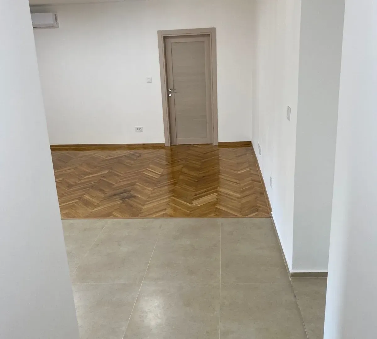 Prodaja, poslovni prostor, 58m², Preko Morače, Podgorica