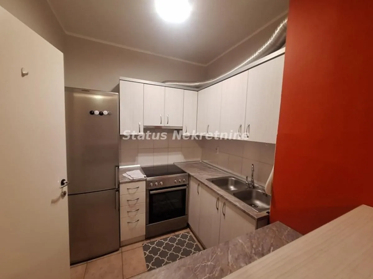 Izdavanje, dvosoban stan, 44m², Nova Detelinara, Novi Sad Sve Podlokacije