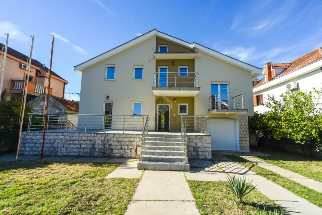 Rent, house, 500m², Stari Aerodrom, Podgorica