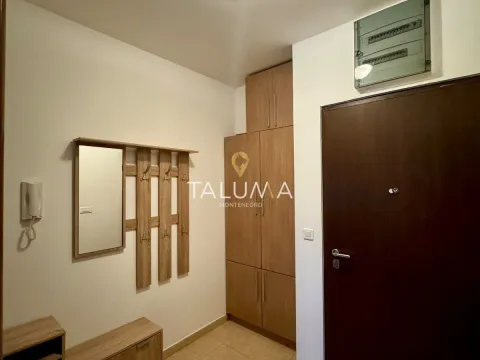 Rent, one bedroom apartment, 52m², City Kvart, Podgorica - image 2