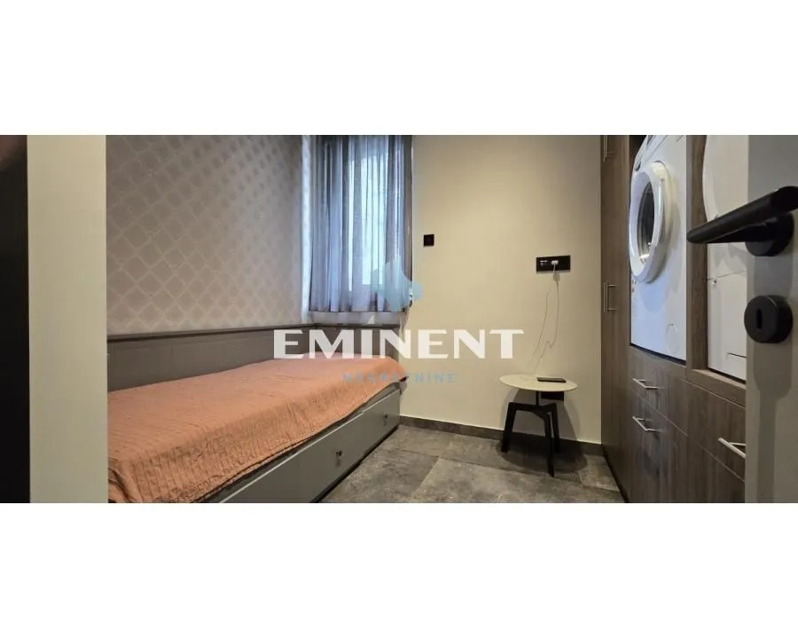 Sale, four bedroom apartment, 120m², Savski Venac, Beograd