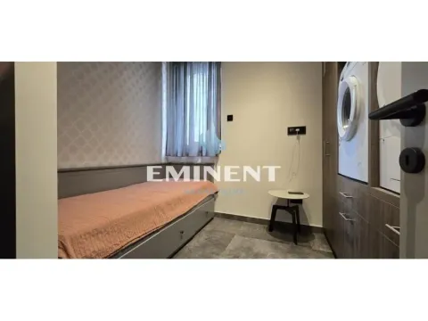 Sale, four bedroom apartment, 120m², Savski Venac, Beograd - image 14