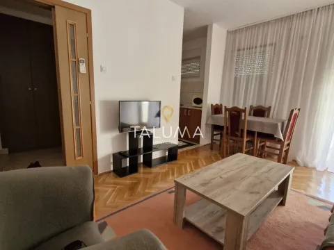 Izdavanje, jednosoban stan, 32m², Blok 9, Podgorica
