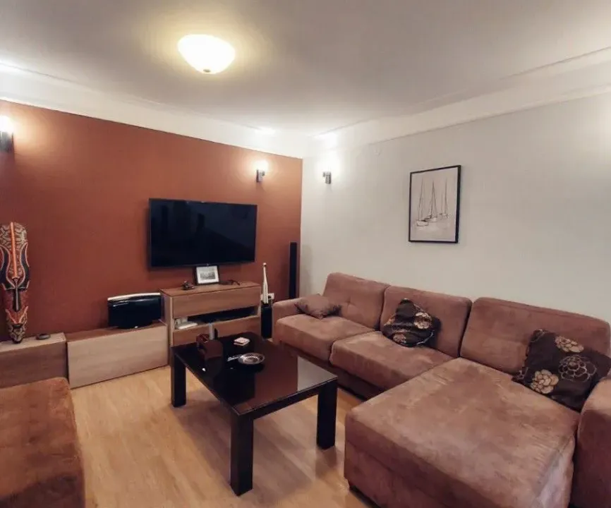 Izdavanje, jednosoban stan, 60m², Tripovići, Tivat