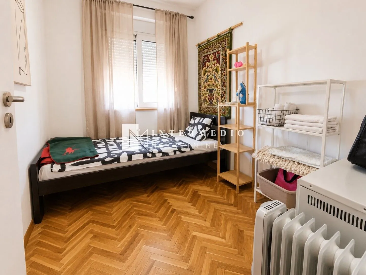 Izdavanje, dvosoban stan, 74m², Topla, Herceg Novi