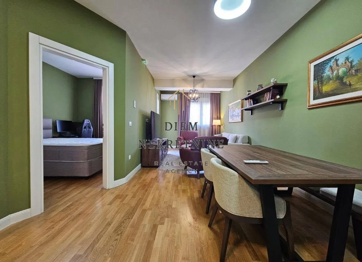 Prodaja, jednosoban stan, 46m², Centar, Bar