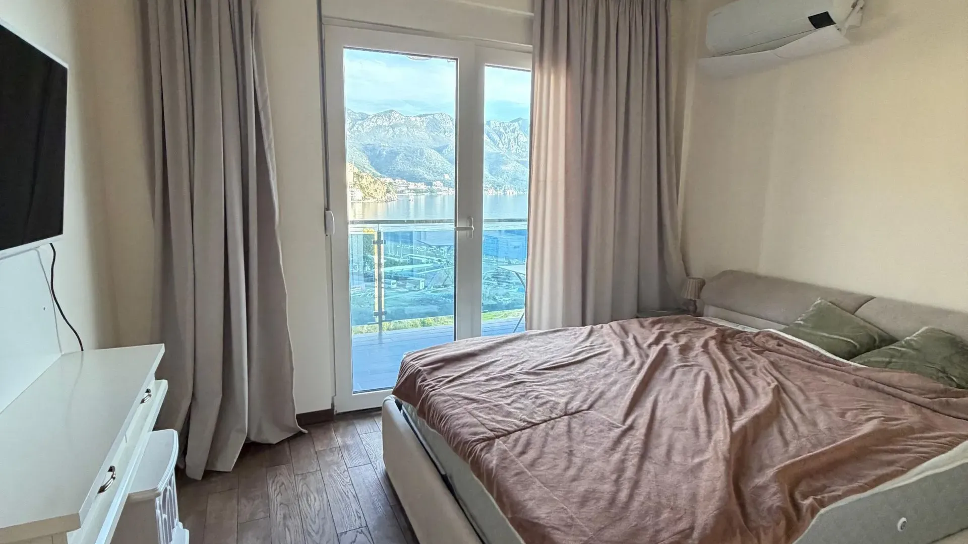 Sale, two bedroom apartment, 89m², Bečići, Budva
