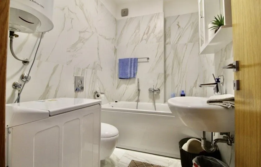 Sale, two bedroom apartment, 78m², Dobrota, Kotor