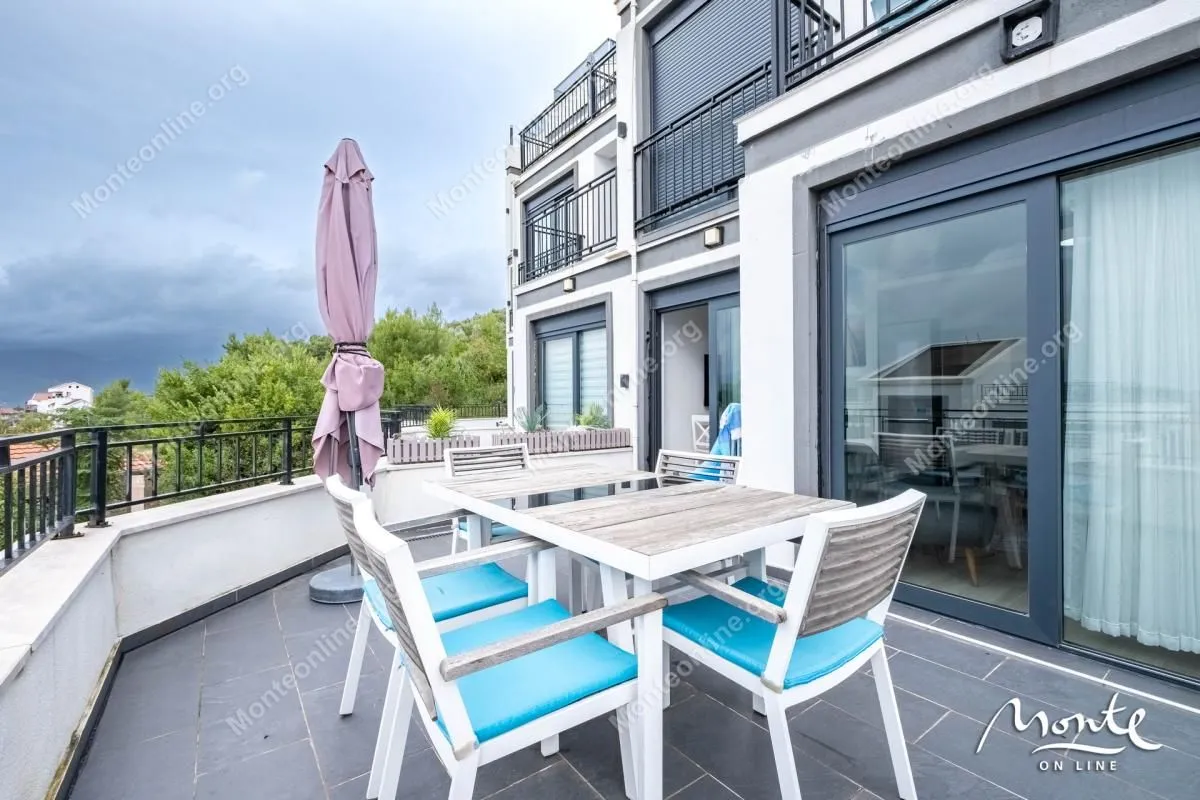 Prodaja, dvosoban stan, 47m², Tivat, Crna Gora