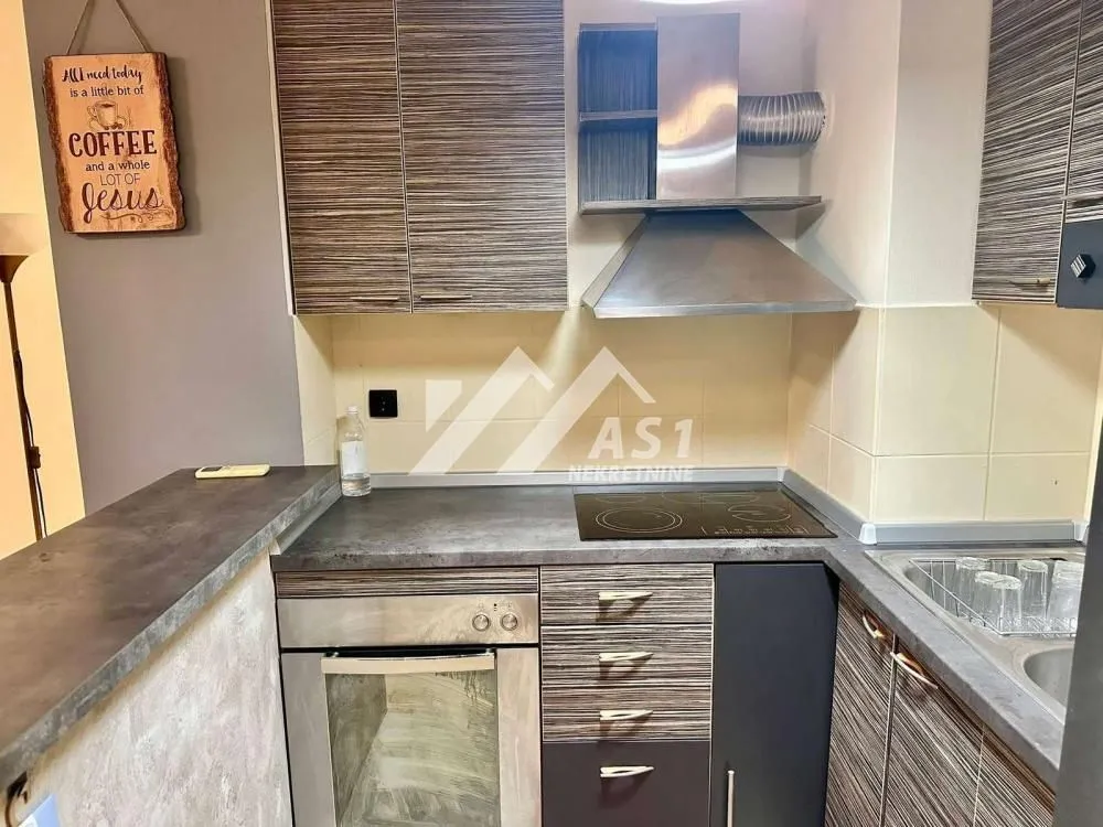 Izdavanje, dvosoban stan, 50m², Grbavica, Novi Sad Sve Podlokacije