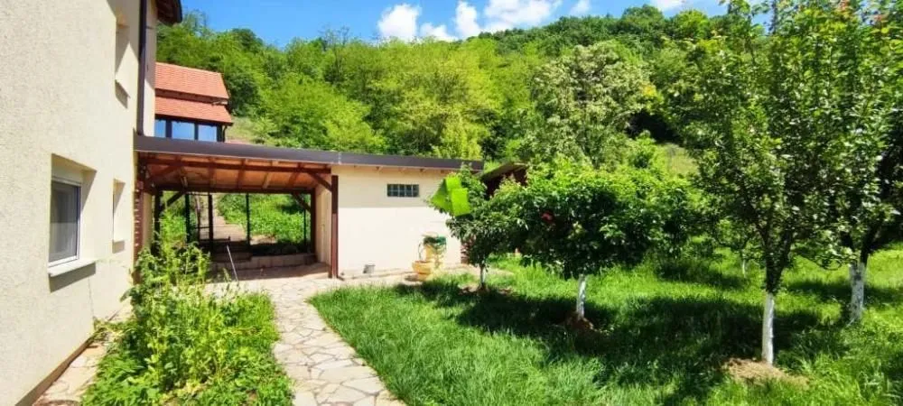 Prodaja, kuća, 280m², Gadžin Han, Srbija