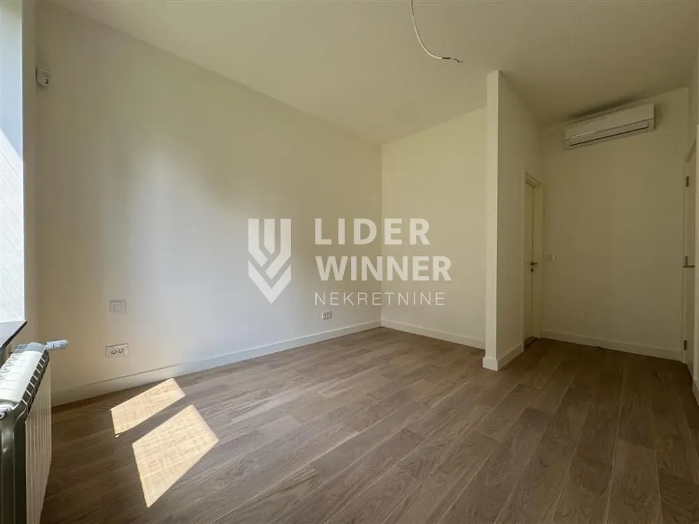 Sale, three bedroom apartment, 79m², Savski Venac, Beograd