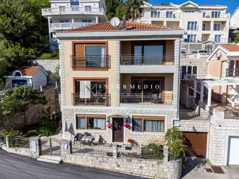 Prodaja, kuća, 227m², Zelenika, Herceg Novi - image 1