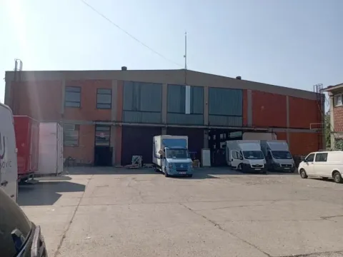 Rent, office space, 3700m², Trošarina, Voždovac Sve Podlokacije - image 4