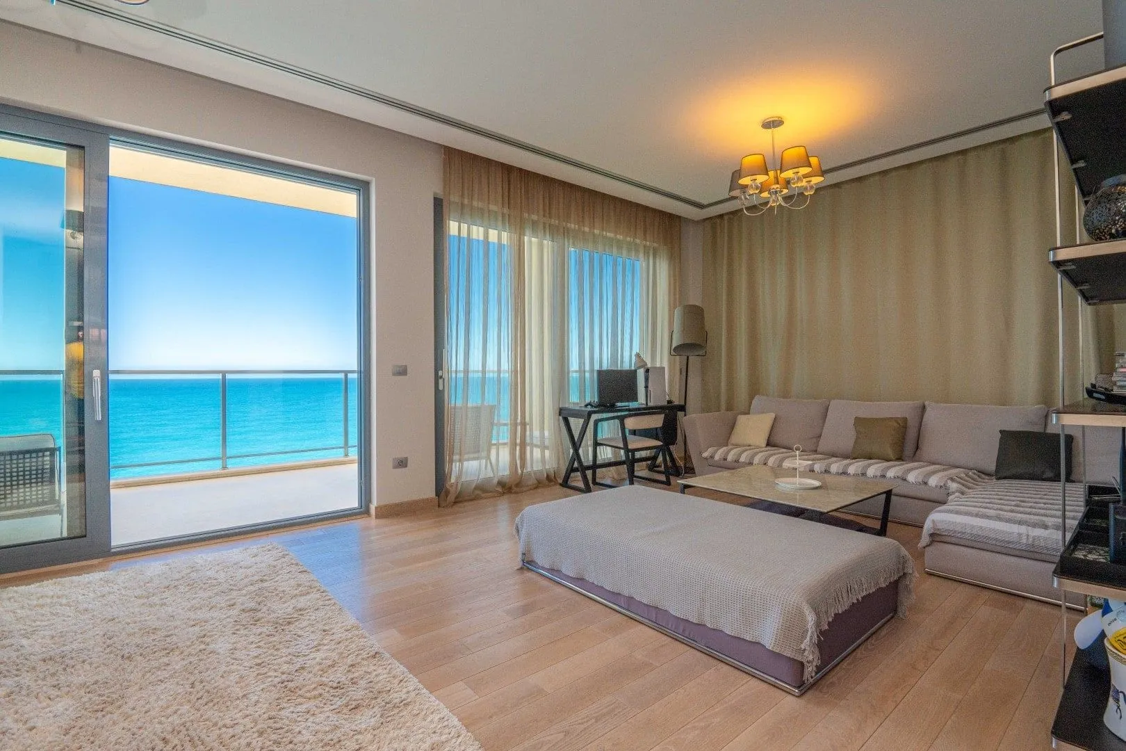 Prodaja, trosoban stan, 139m², Rijeka Reževići, Budva