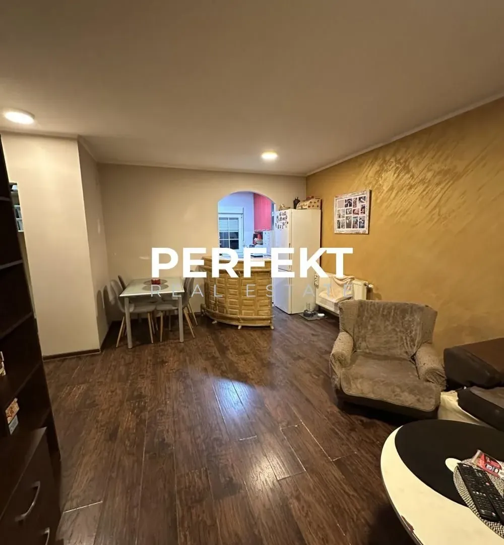 Prodaja, četvorosoban stan, 93m², Pančevo, Srbija
