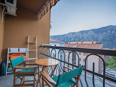 Izdavanje, jednosoban stan, 40m², Dobrota, Kotor - image 9