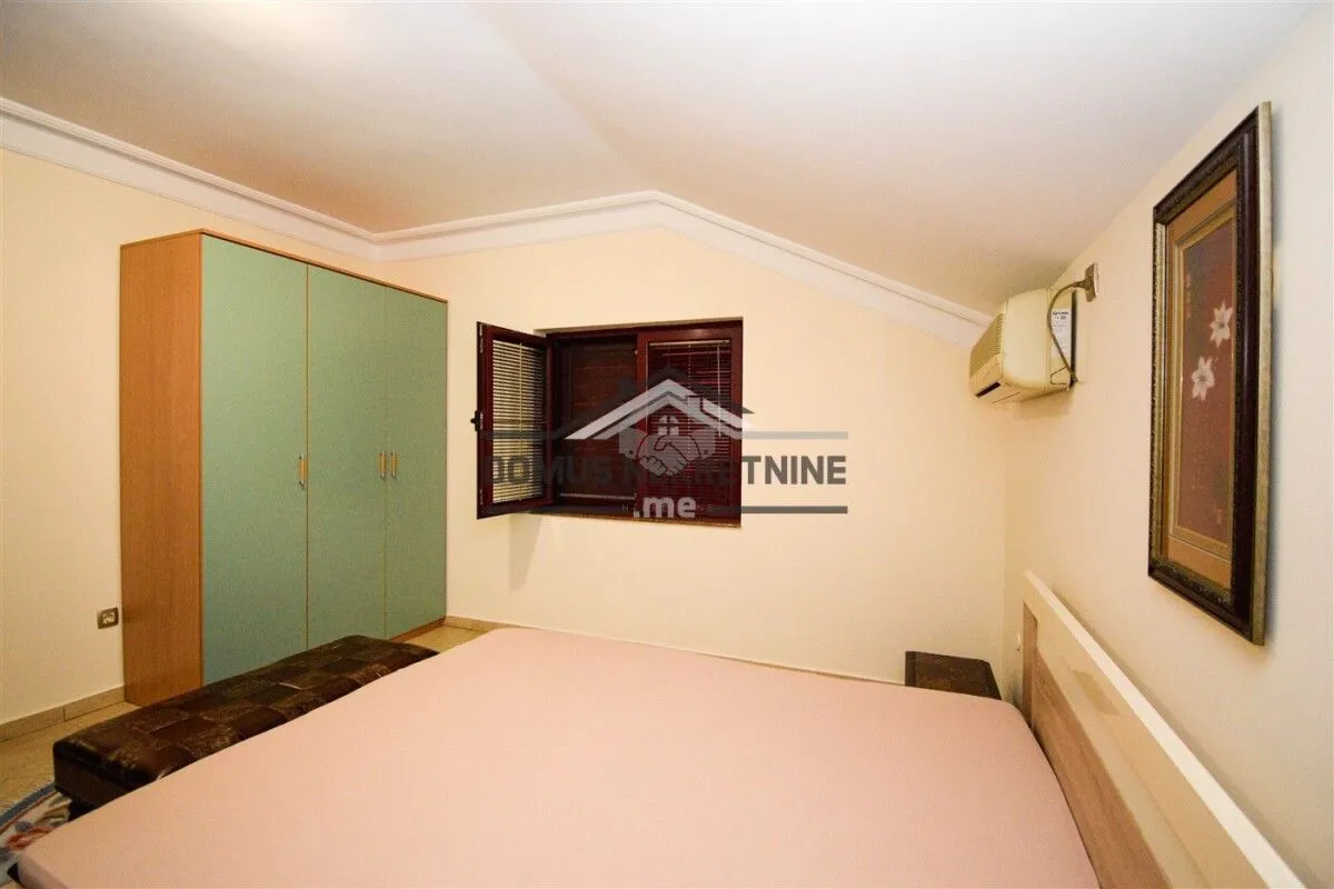 Rent, house, 200m², Donja Gorica, Podgorica