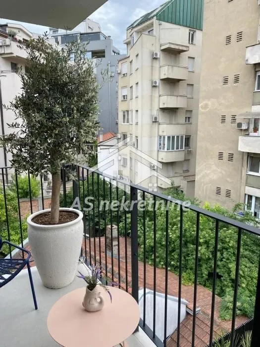 Izdavanje, dvosoban stan, 68m², Neimar, Vračar Sve Podlokacije
