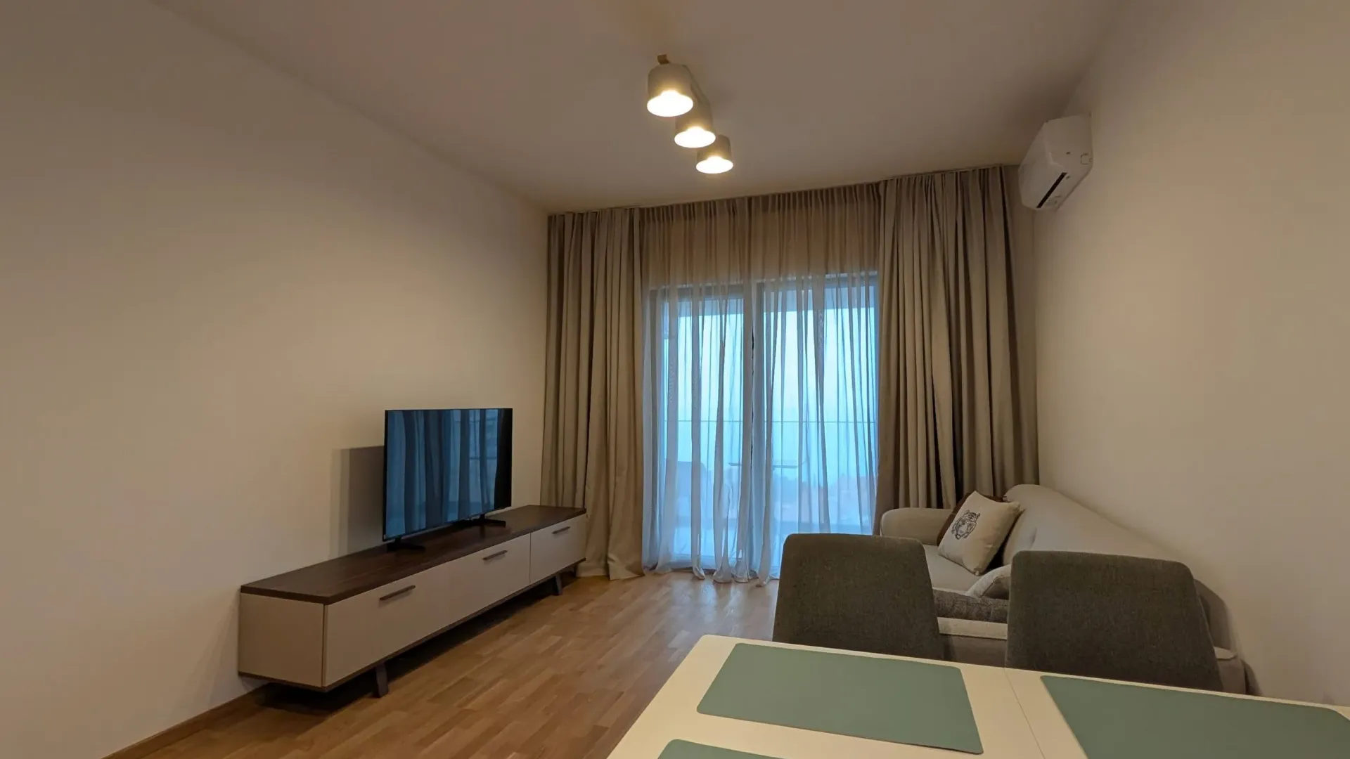 Rent, three bedroom apartment, 58m², Bečići, Budva
