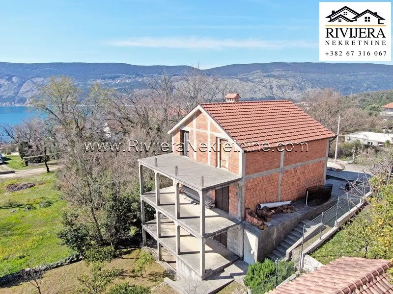 Sale, house, 225m², Topla, Herceg Novi