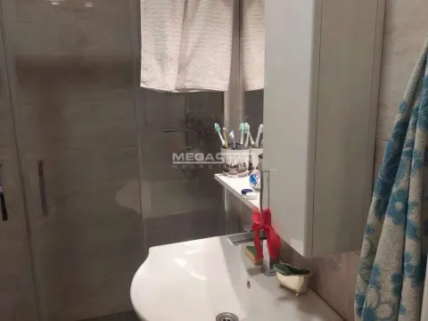 Prodaja, trosoban stan, 82m², Klinički Centar, Beograd - image 13