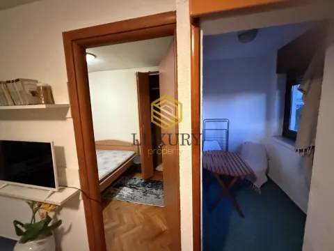 Izdavanje, jednosoban stan, 40m², Blok 5, Podgorica - image 10