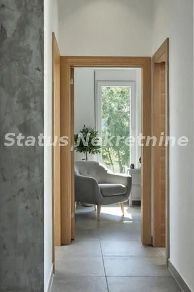 Izdavanje, kuća, 310m², Sremski Karlovci, Novi Sad