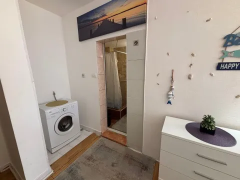 Izdavanje, jednosoban stan, 25m², Centar, Budva - image 7
