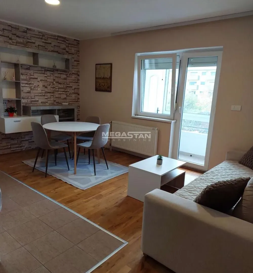 Izdavanje, dvosoban stan, 40m², Ledine, Beograd