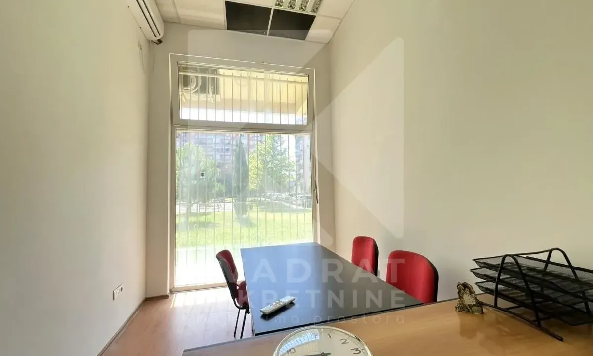 Izdavanje, poslovni prostor, 28m², Stari Aerodrom, Podgorica