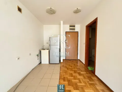 Prodaja, garsonjera, 30m², Tološi, Podgorica - image 5