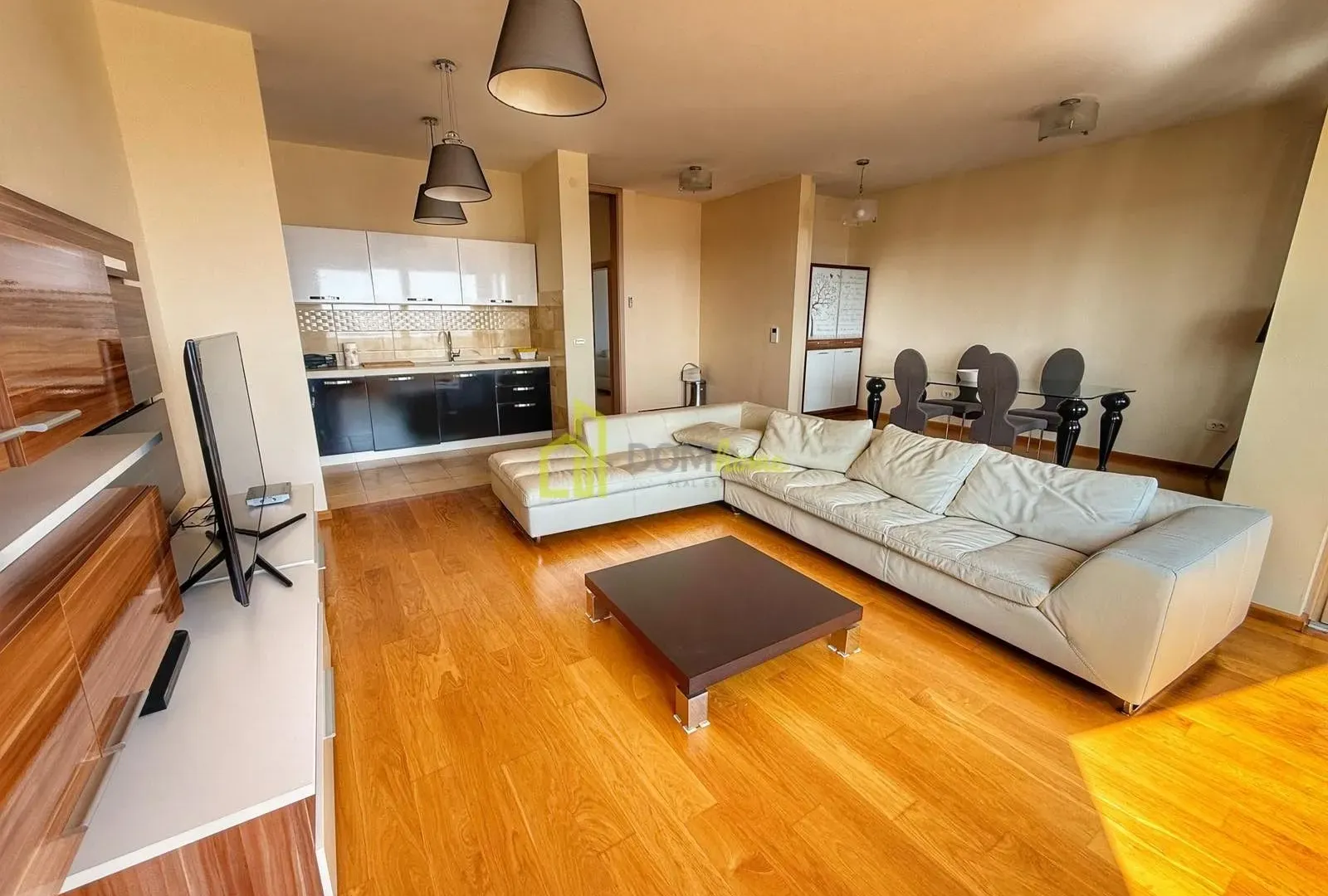 Izdavanje, dvosoban stan, Bečići, Budva