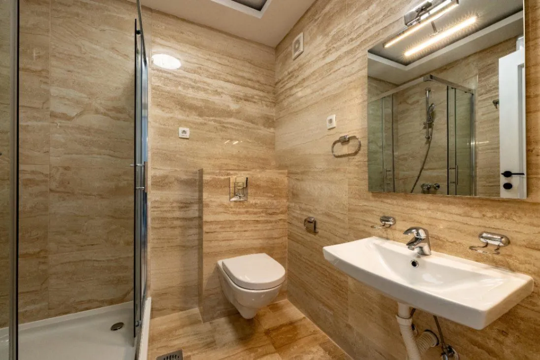 Sale, three bedroom apartment, 160m², Pržno, Budva