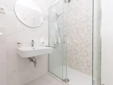 Izdavanje, jednosoban stan, 42m², Central Point, Podgorica - image 9
