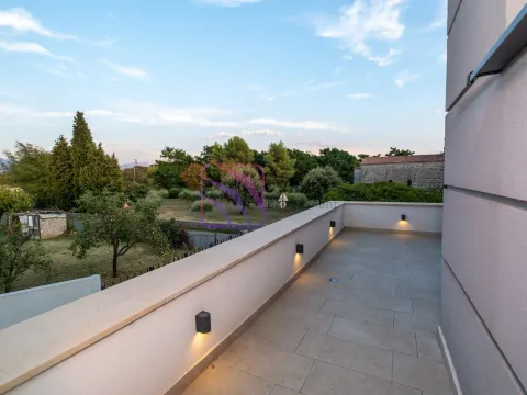 Rent, house, 180m², Gornja Gorica, Podgorica - image 19