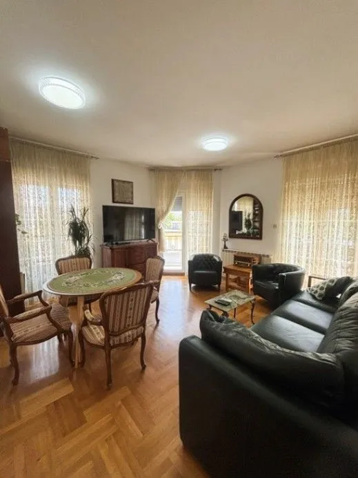 Prodaja, dvosoban stan, 64m², Ljubović, Podgorica