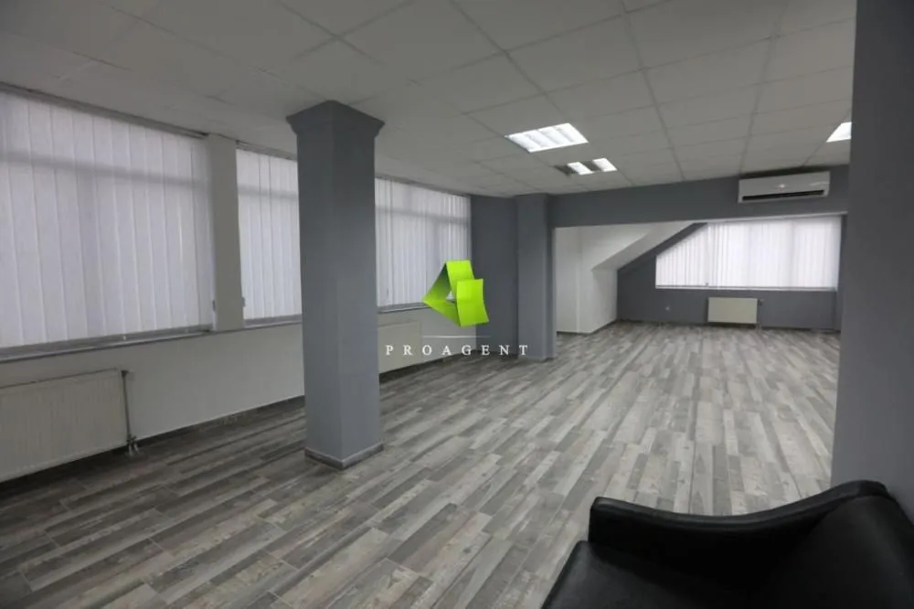 Rent, office space, 110m², Medijana, Niš