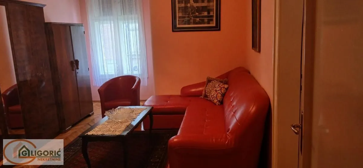 Izdavanje, trosoban stan, 84m², Stari Grad, Beograd
