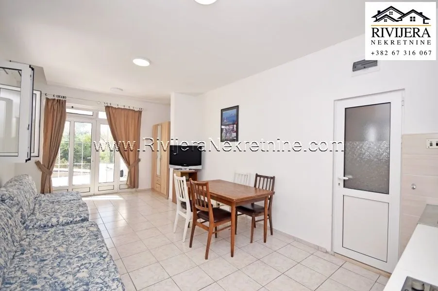 Prodaja, stan, 54m², Baošići, Herceg Novi