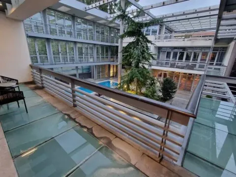 Izdavanje, trosoban stan, 148m², Dedinje Sve Podlokacije, Beograd - image 13